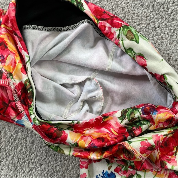 📦 MOVING SALE 🚛 LuLaRoe FEARLESS floral workout capri leggings Size M - Picture 7 of 8